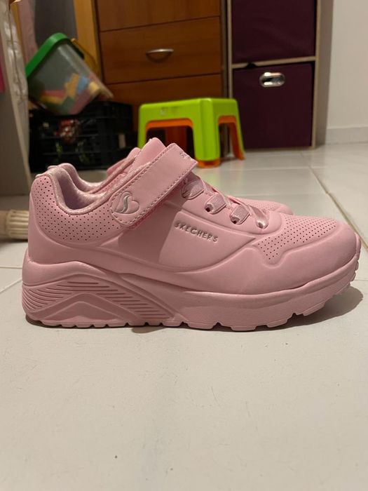 Vende-se ténis da Skechers n 33