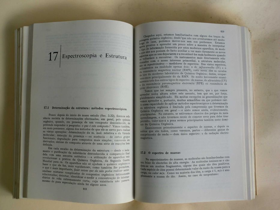 Química Orgânica
de R. Morrison e R. Boyd