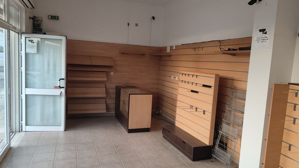Espaço Comercial para Arrendamento – Vale da Pedra, Cartaxo