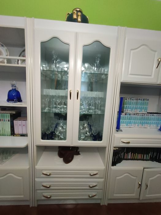 Estante branca de 4 módulos