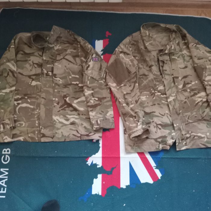 Військова форма        .