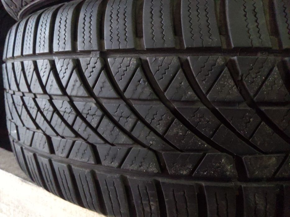 205/55R16 Continental