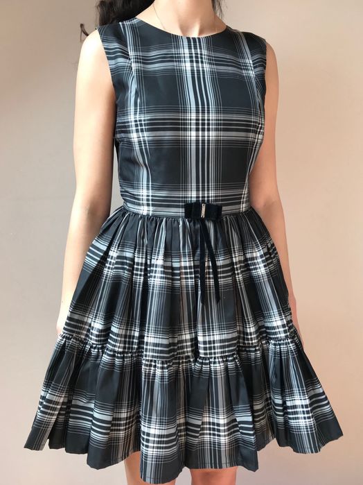 Simple rozkloszowana sukienka kratka kokardka 36