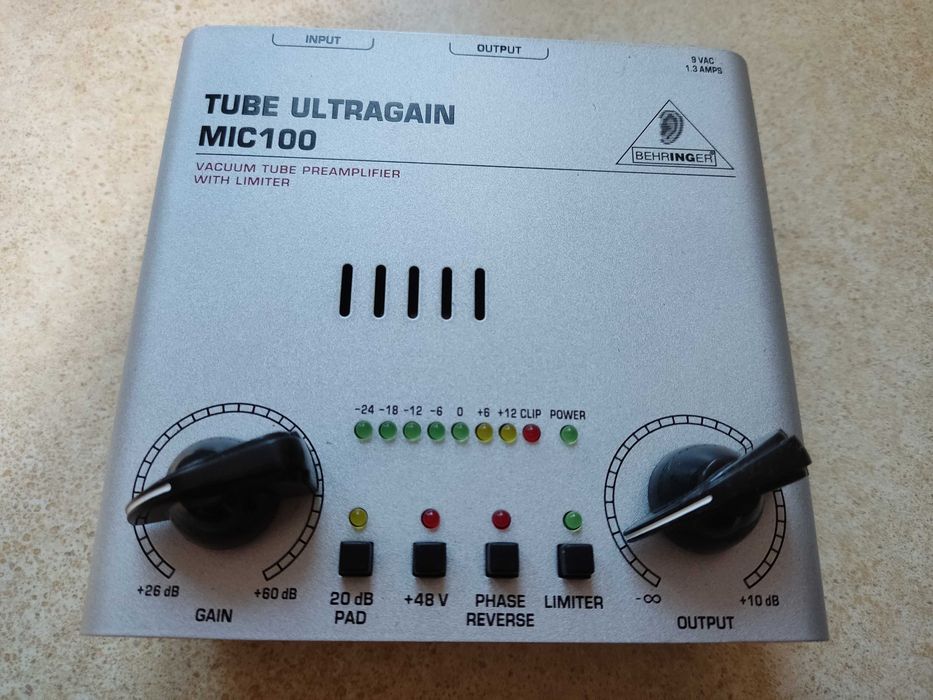 Przedwzmacniacz mikrofonowy Behringer MIC100