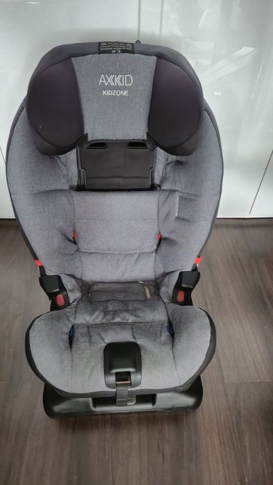 Fotelik samochodowy Axkid Kidzone przód tył  9-25 kg