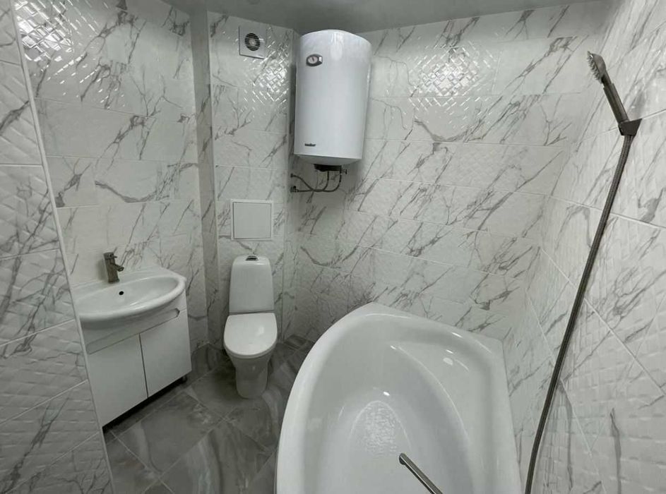 Продам двокімнатну квартиру з РЕМОНТОМ на КАЛИНОВІЙ (711624)