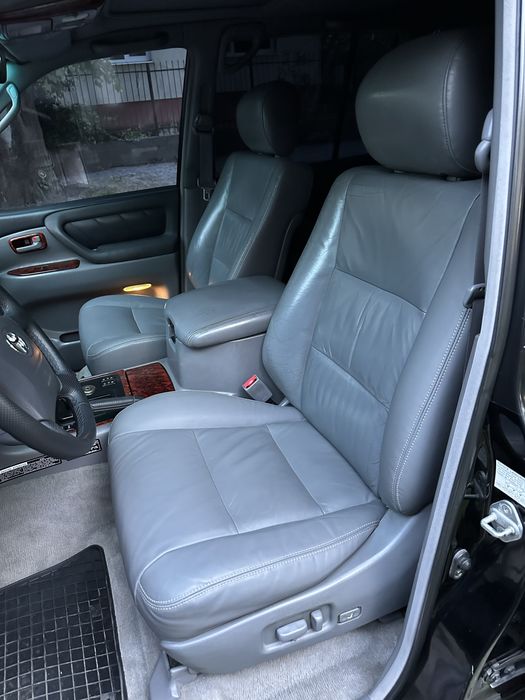 Toyota Land Cruiser 100 4.7 V8