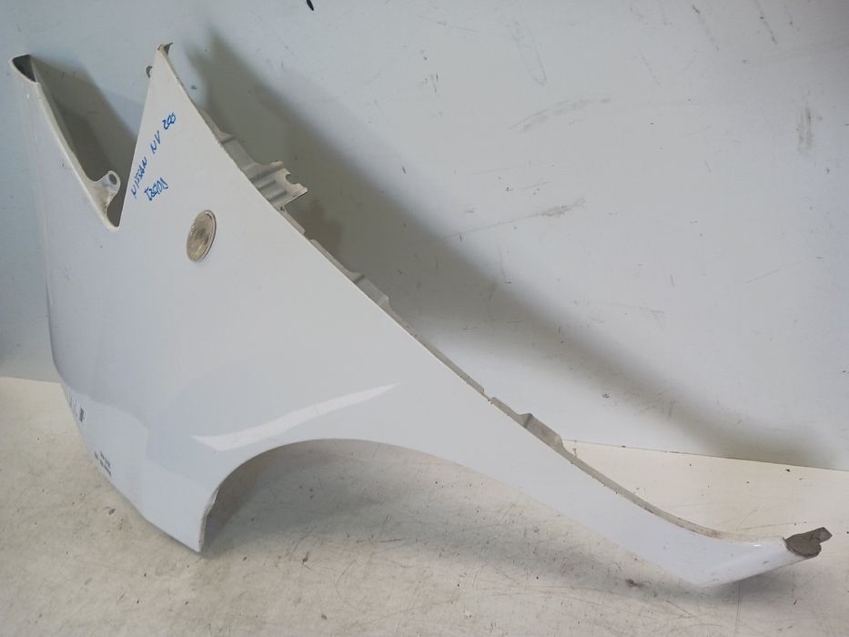 Guarda-lamas esquerdo NISSAN NV200 Furgão/Combi (M20)