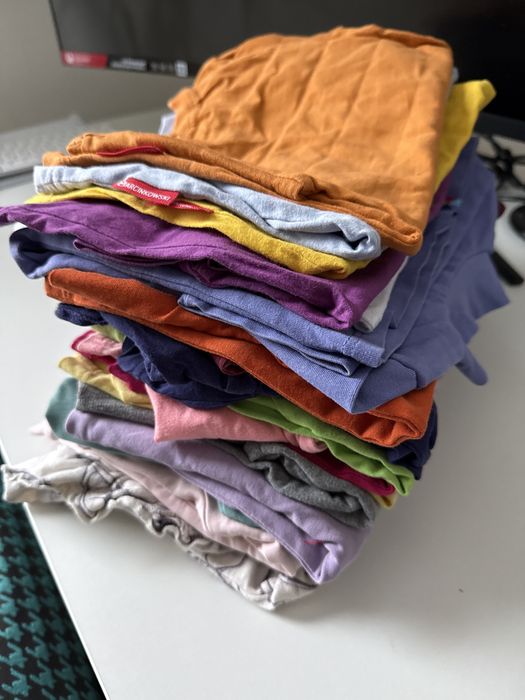 Bluzy i bluzki z dlugim rękawem 104 (25 sztuk)