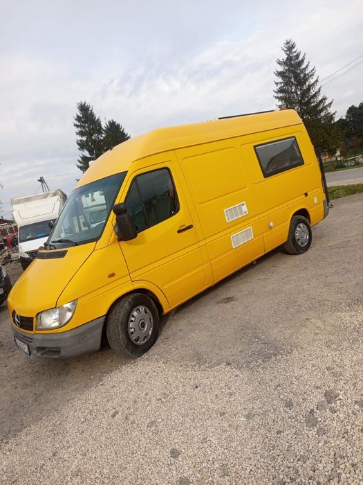 Mercedes -Bez Sprinter Bus Kamper
