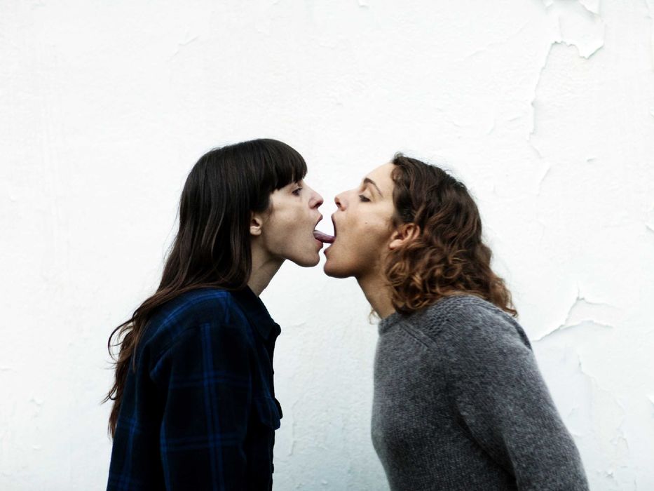 ATTENBERG (Athina R Tsangari) Cativante e vagamente pertubador... NOVO