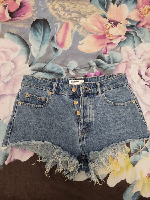 Продам джинсові шорти