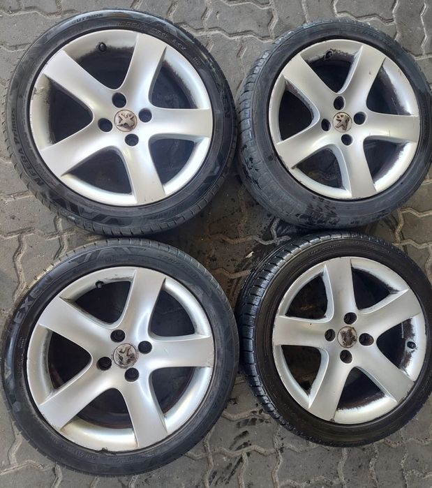 Jantes Peugeot R17 Com Pneus 225/45 Furação 4X108