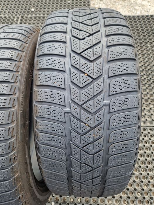 Opony zimowe Pirelli Sottozero 3 Winter  225/45r18 (95V) XL