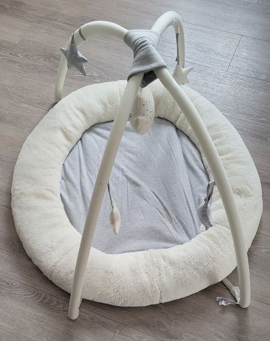 mata edukacyjna dla noworodka, Mamas&Papas
