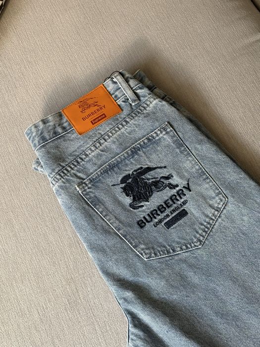 Spodnie Jeansowe - Straight Fit BURBERRY X SUPREME