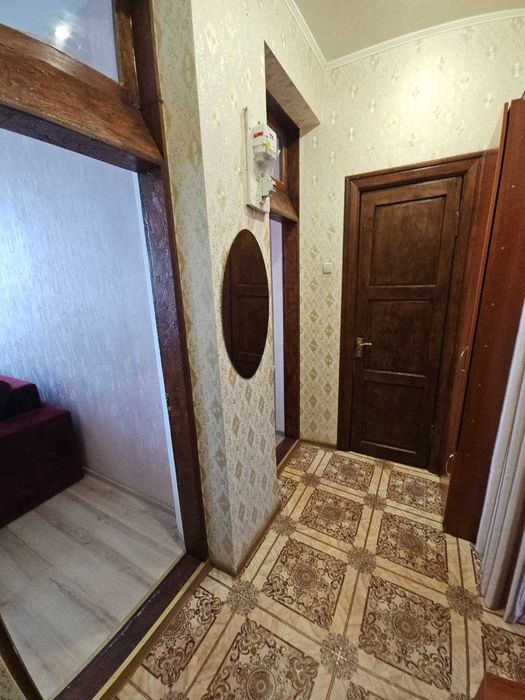 Продам 2-к квартиру (54м2), ремонтом + свое отопление / газ. котел