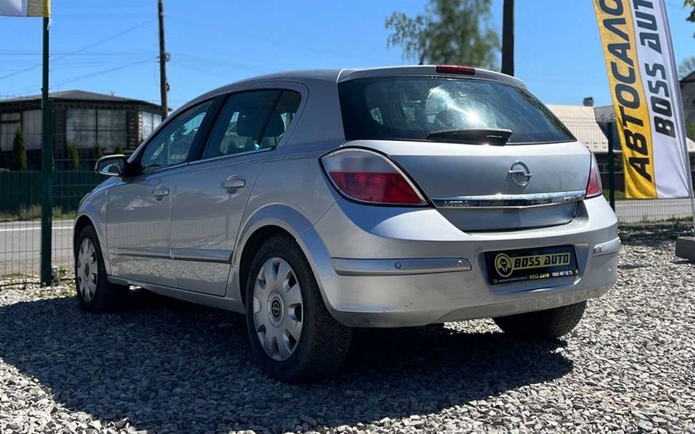 Opel Astra   2004