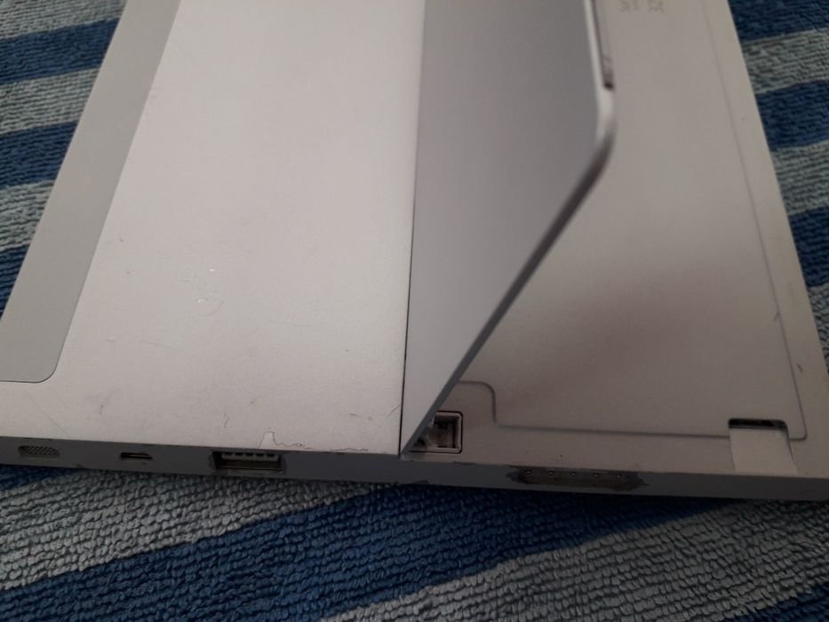 Microsoft Surface RT 32Gb (model 1572)