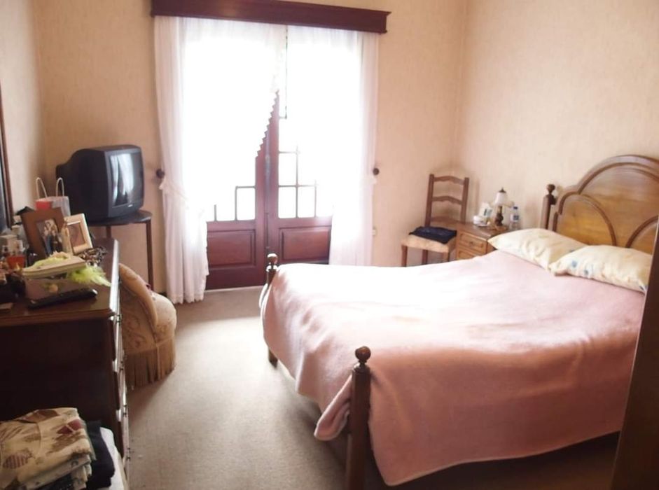 2mobilias qto casal castanho maçico, como novas