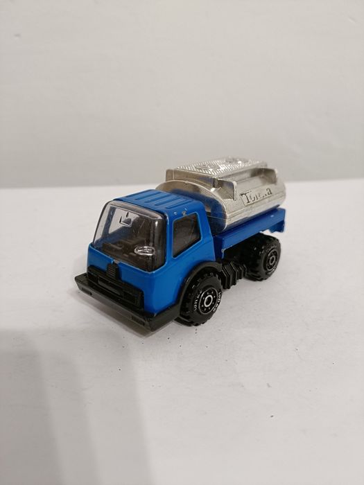 Tonka Tanker Truck, mała ciężarówka cysterna Tonka.