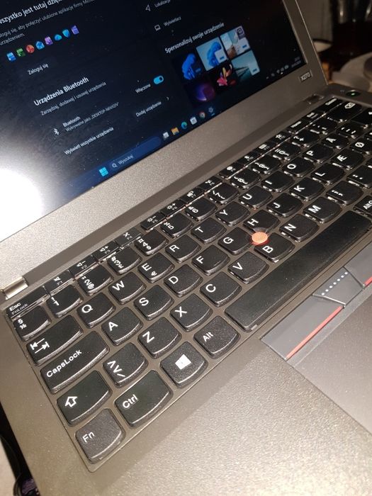 Lenovo thinkpad x270 Intel i5  6 gen 2,4 ghz 8 gb ram 240 ssd win 11