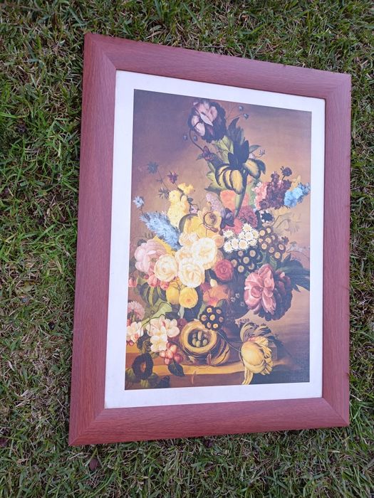 Moldura em madeira maciça com tela , pintura a óleo. 80/60cm.
Exemplar estado de conservação