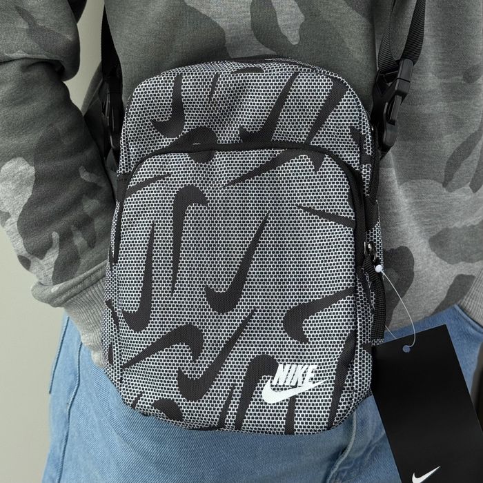 Сумка через плече Nike monogram месенджер найк бананка