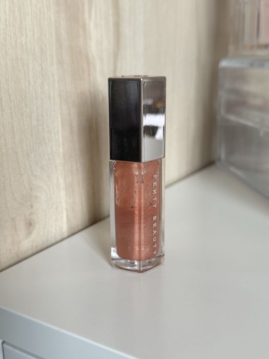 Błyszczyk Fenty Beauty Fenty gloss Glow  połowa opakowania sephora