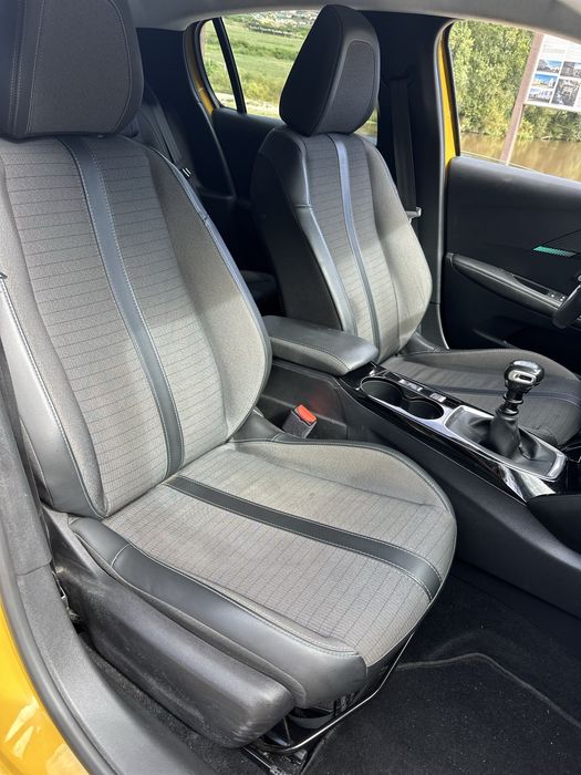 Peugeot 208 - Allure - 110 Puretech