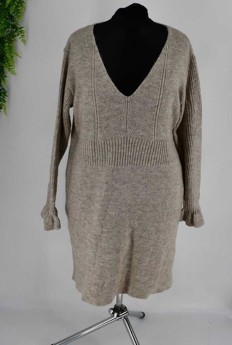 Beżowa sukienka dzianinowa Bodyflirt 48/50