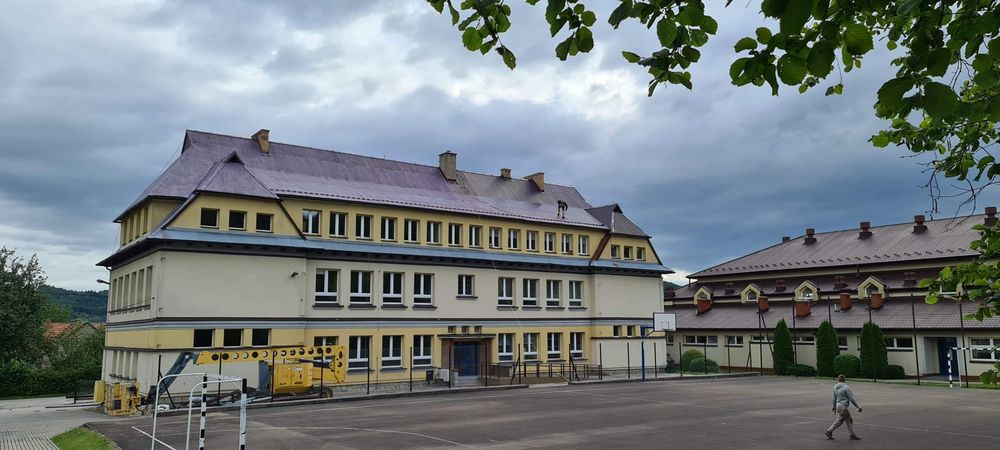 Malowanie dachów,  konstrukcji , elewacji