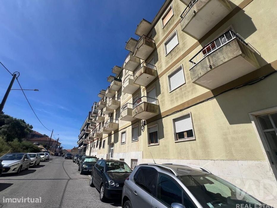 Apartamento T3 em Ramada e Caneças