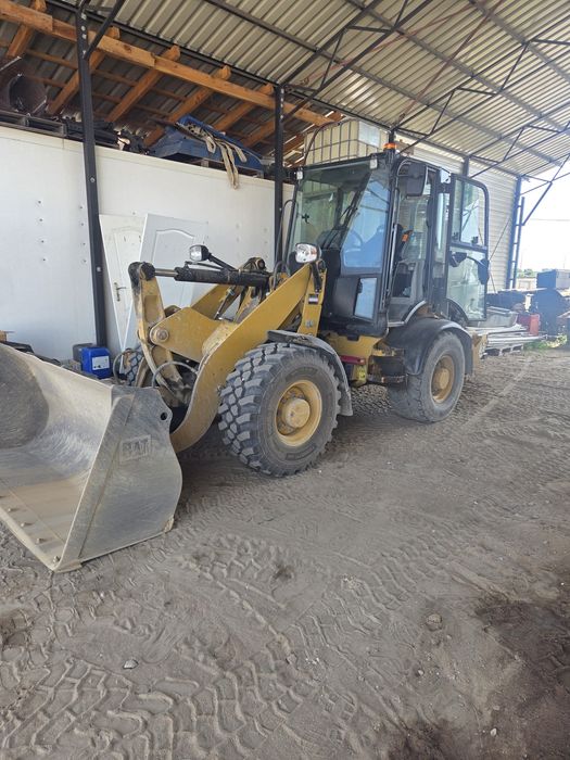 Sprzedam cat 907