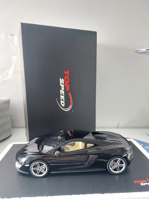 Carro Miniatura 1:18 (McLaren 570S)