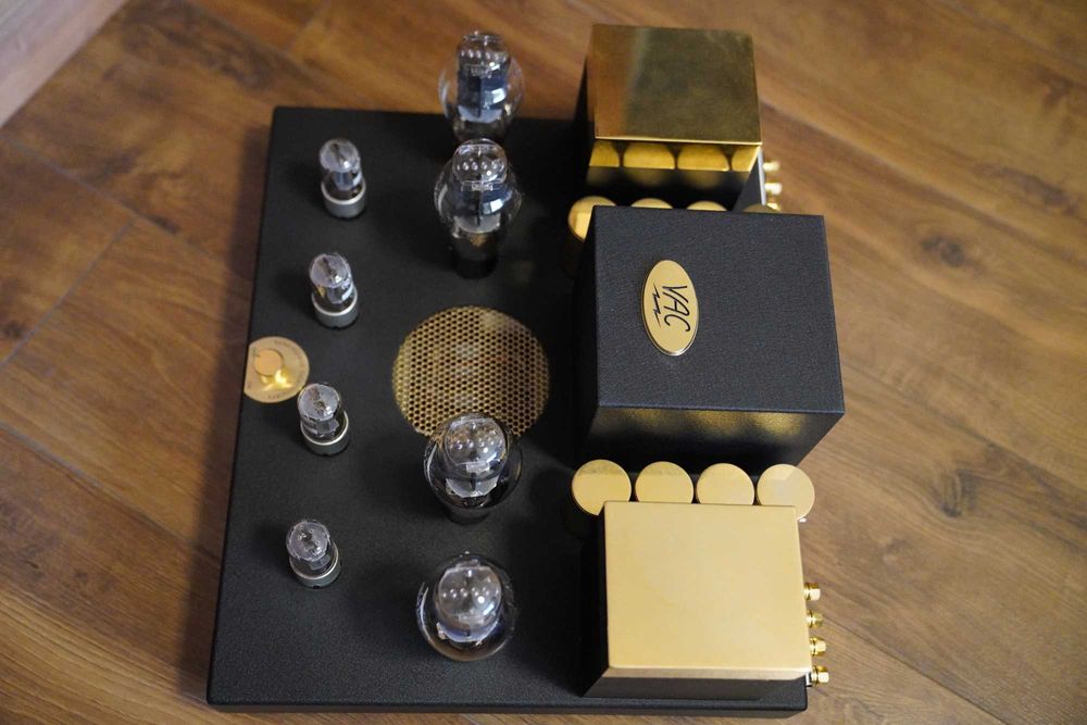 VAC  Renaissance 30/30  усилитель мощности