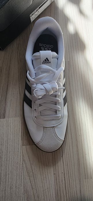 Adidas Sneakersy Court jak nowe