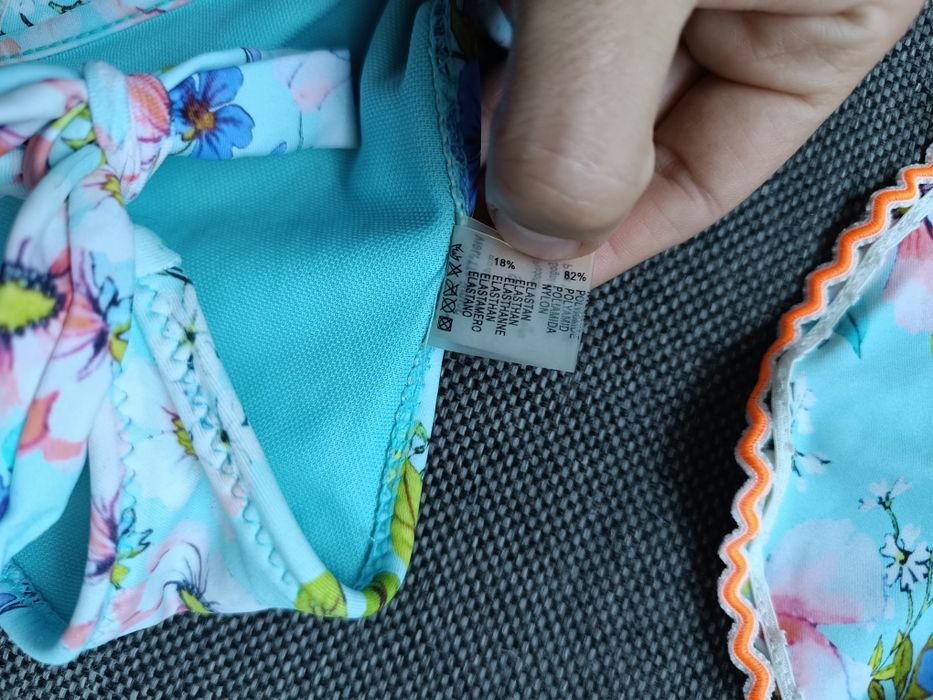 Strój kąpielowy jednoczęściowy r. 9-10 lat / 134-140 cm