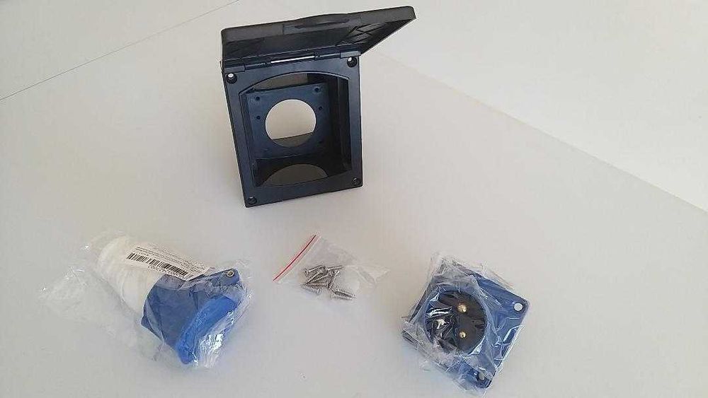 Tomada externa para Camping