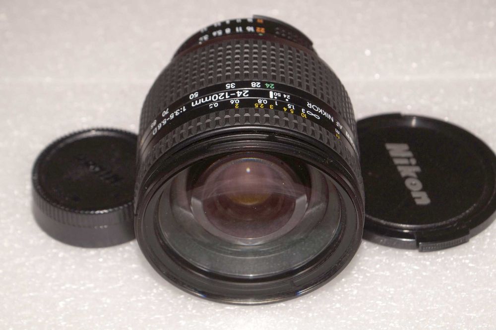 Nikon AF Nikkor 24-120 f/3.5-5.6 D