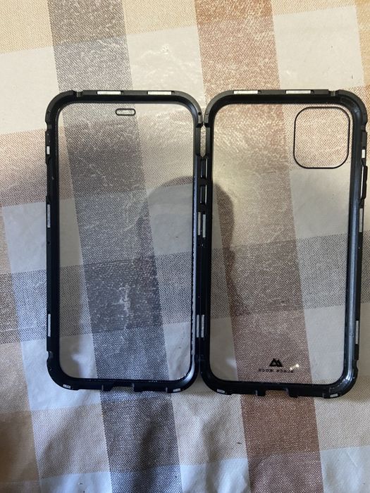 Selling iPhone 11 360° transparent glass case, black color

New, I have64738872434307121