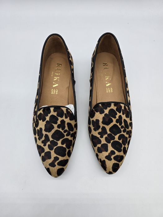 Sapatos Ruika pêlo Leopardo novos
