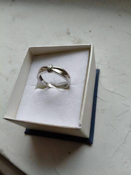 Кольцо серебряное бантик