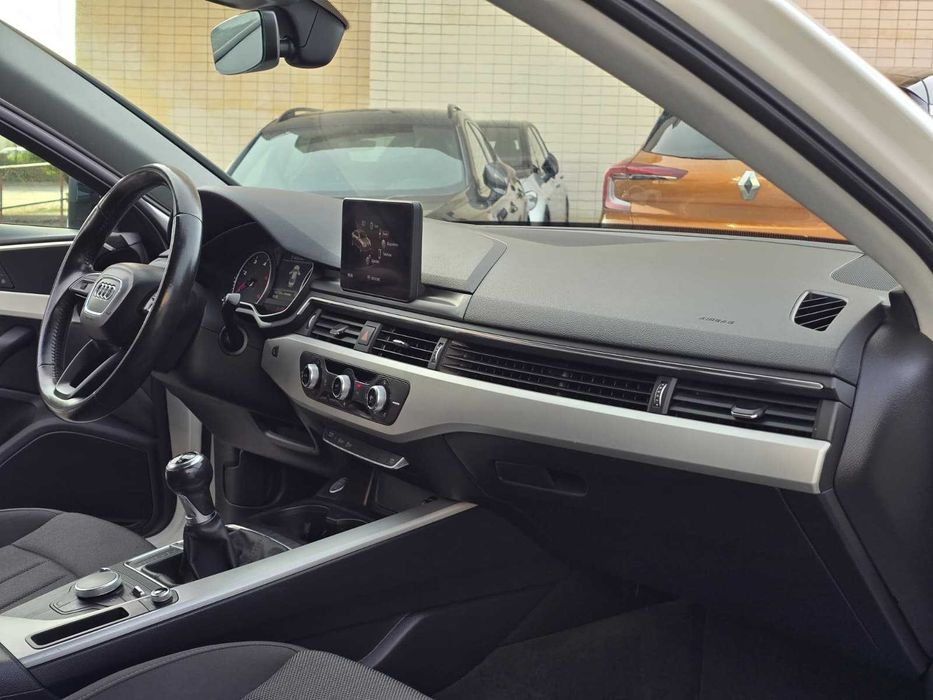 AUDI A4 LIMOUSINE B9 S LINE 2.0TDI 150CV “LOOK RS4”