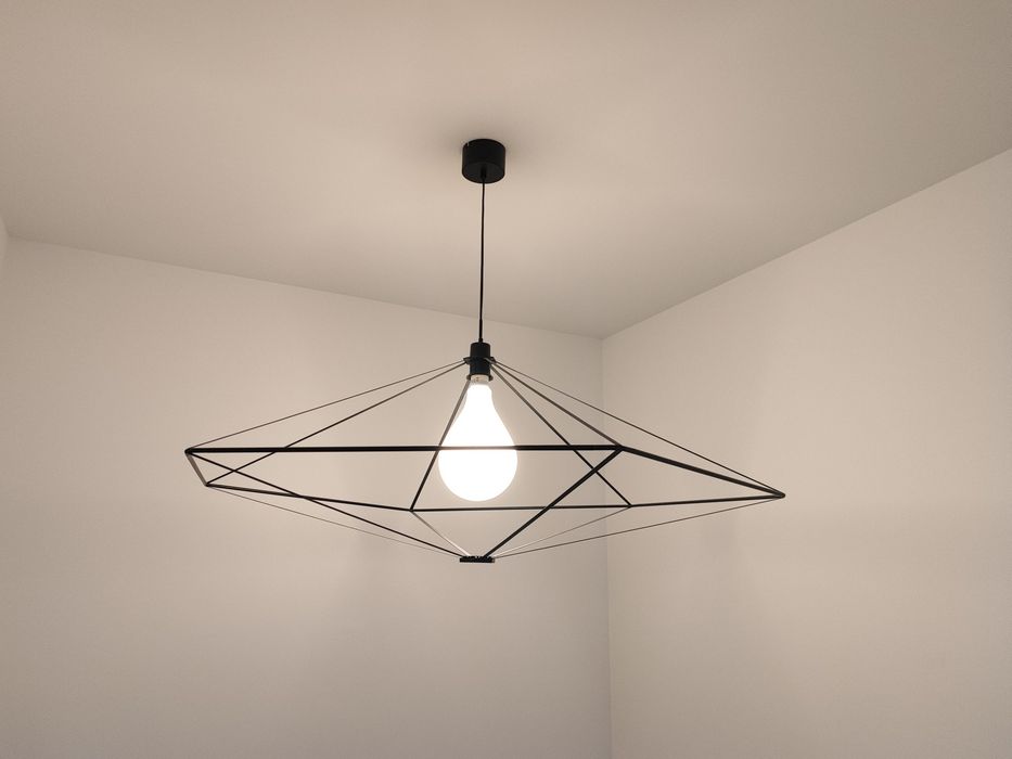 Lampa metalowo sznurkowa