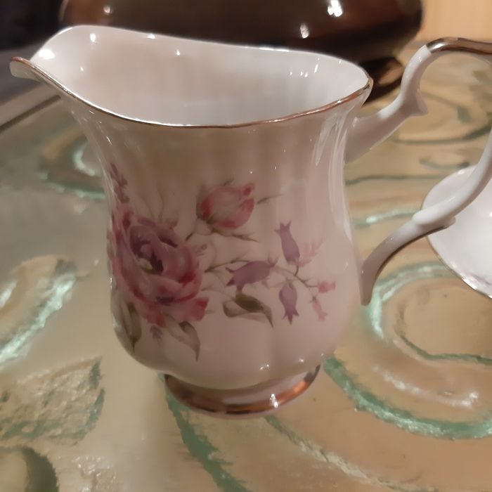 Serwis kawowy filiżanki talerzyki Chodzież