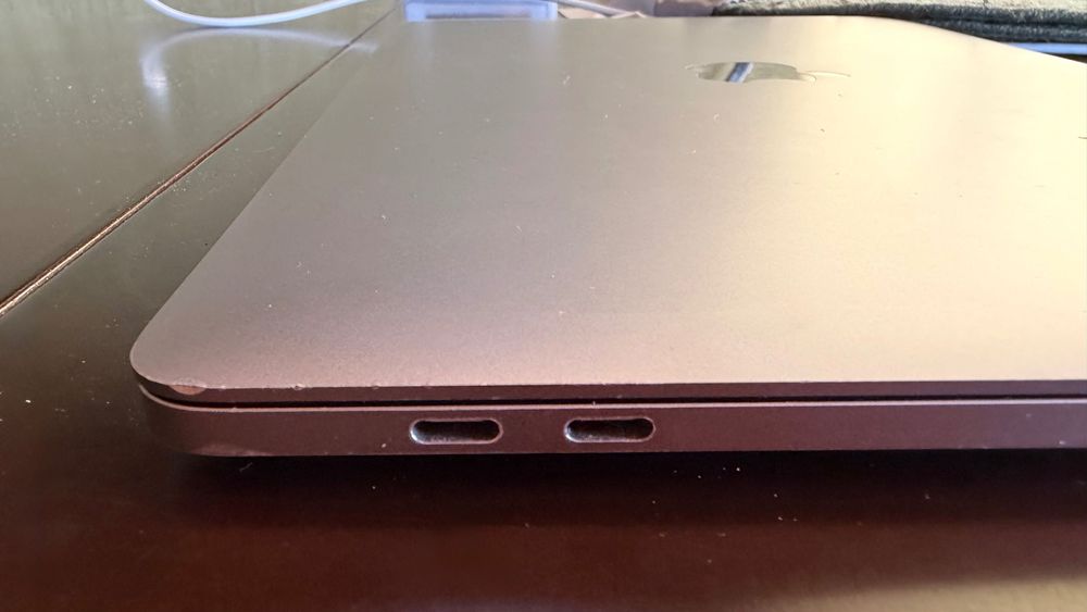 Apple MacBook Pro 13 2019 i5 8GB RAM 128GB SSD Space Gray