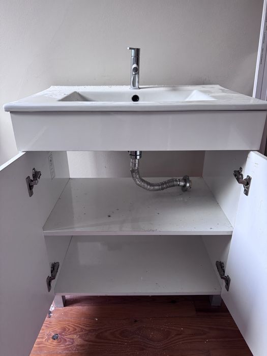 móvel wc + torneira Valadares