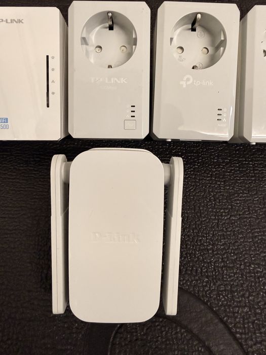 Conjunto Powerline TP-Link + Repetidor D-Link: 5 Adaptadores + Wifi