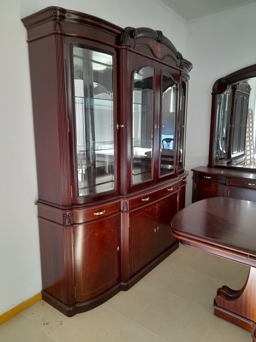 Sala de jantar completa em raiz de mogno com maquetaria - novo